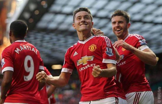 励了全队的 励了全队的